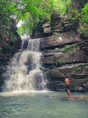 ទឹកធ្លាក់ដំណាក់ព្រះ